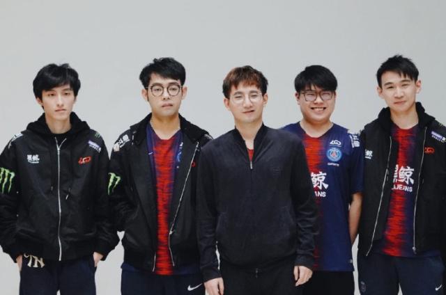 从职业足球 从职业足球